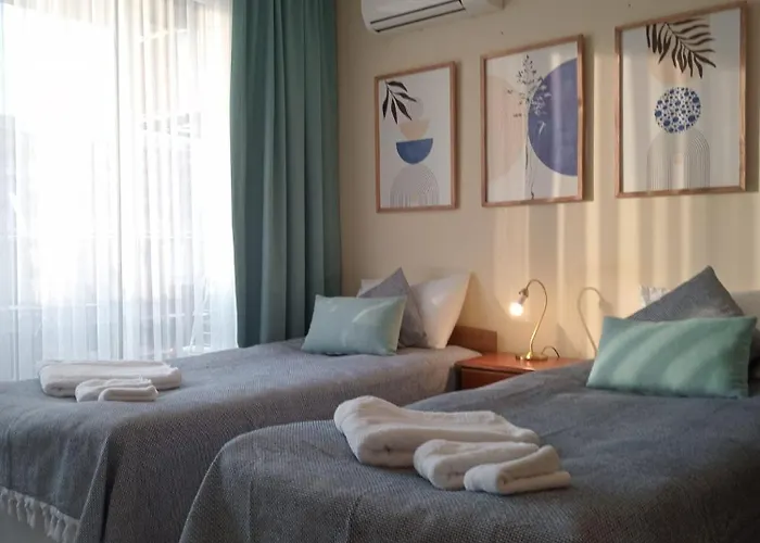 Admiral Plaza C11 - Bluegreen *